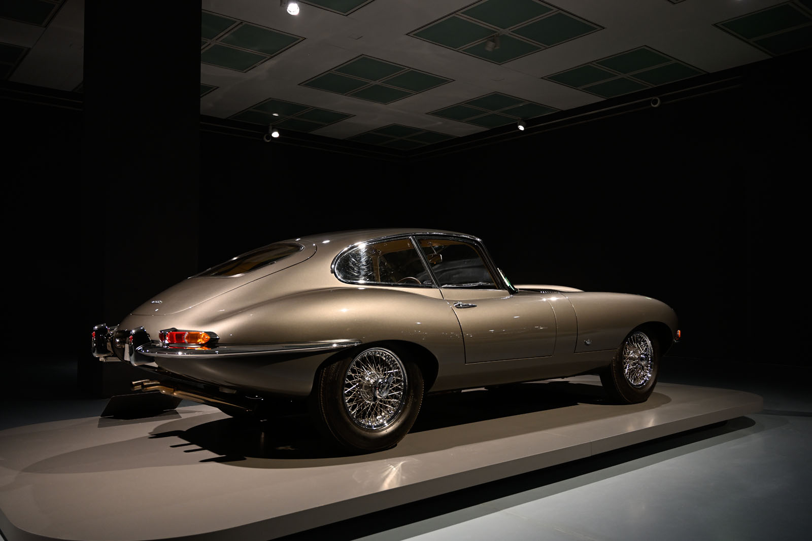 Jaguar E-Type Coupe_03
